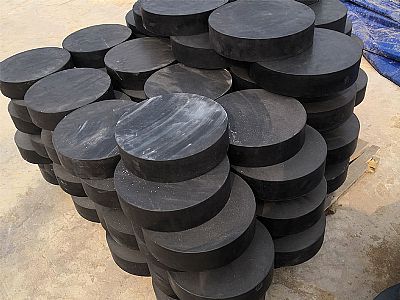 多伦县板式橡胶支座由若干层橡胶片与薄钢板经加压硫化
